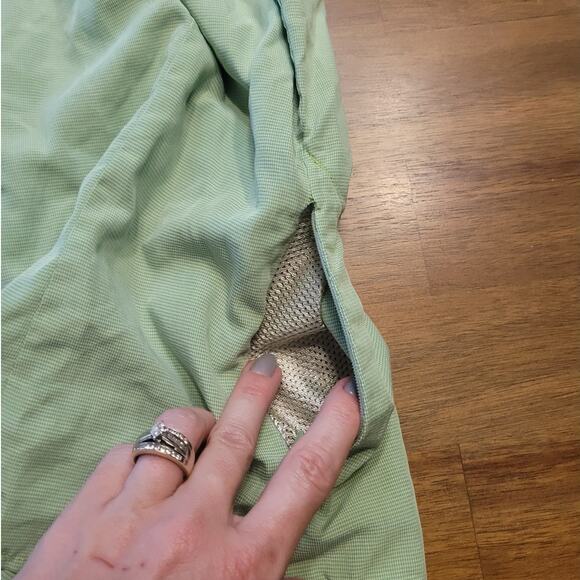 The North Face Women’s Hiking Shirt Green M – Vented, Side Zip – EUC - Picture 10 of 10